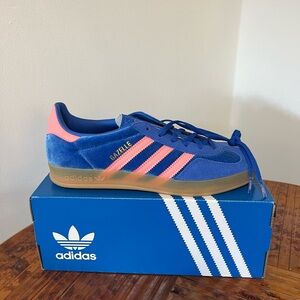 Adidas Gazelle - Velvet Blue w/ Pink Stripes - NIB
